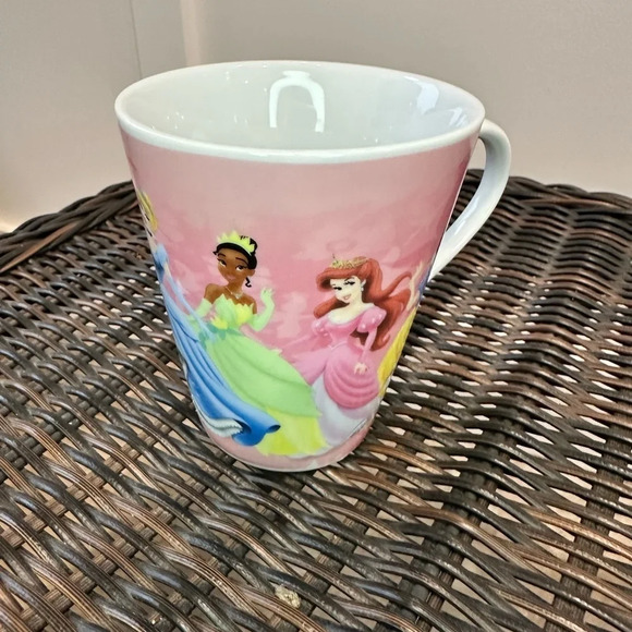 🏰 Disney Princess Mug‎ 4” Tall - Perfect for your little princess! - Picture 6 of 6